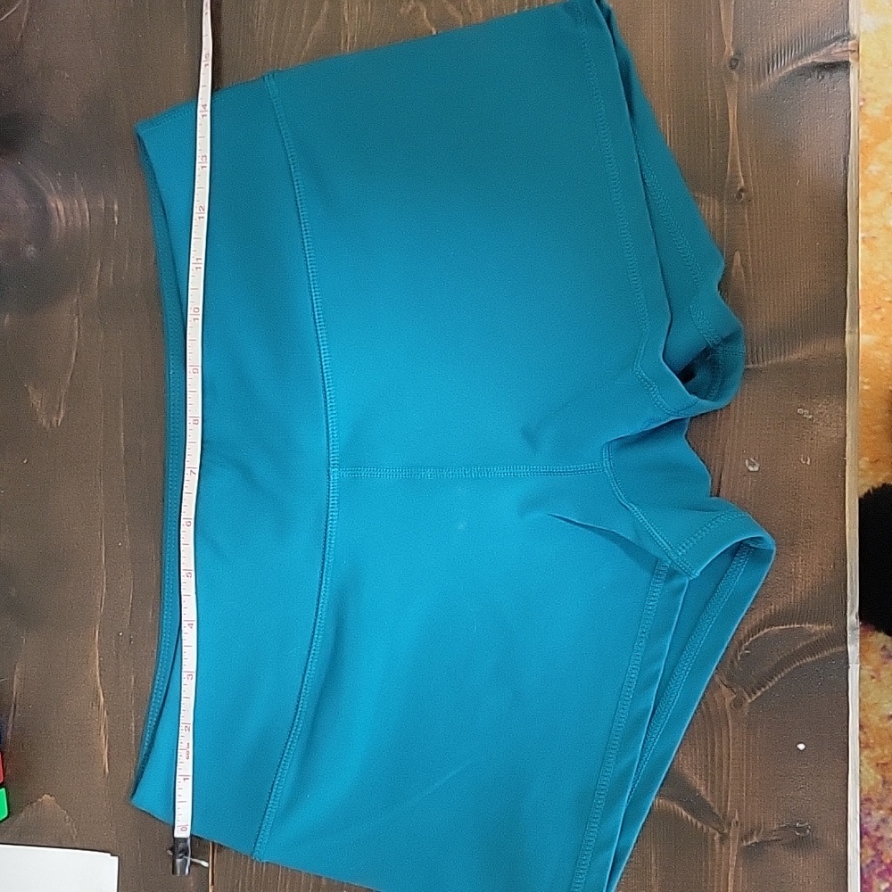 Born primitive booty shorts